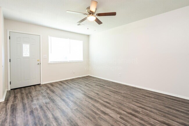 Foto del edificio - 1826 S Laura St