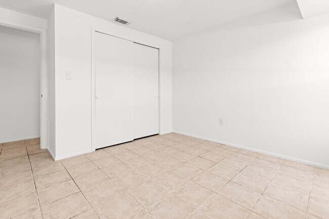 Foto del edificio - 1057 Tropical Ave NW