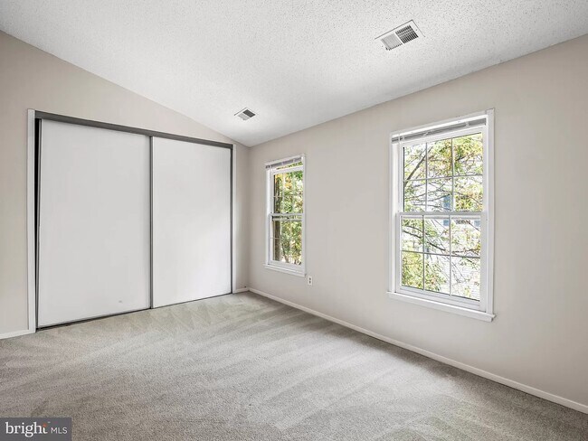 Building Photo - 2308 Hunters Square Ct