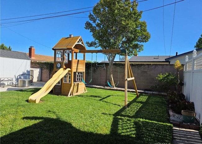 Building Photo - 3208 W Ravenswood Dr