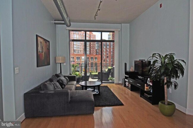 Foto del edificio - 520 John Carlyle St