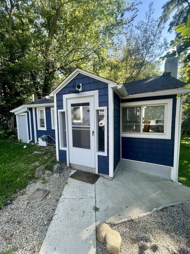Photo - 11291 E Shore Dr (Whitmore Lake, MI) Townhome