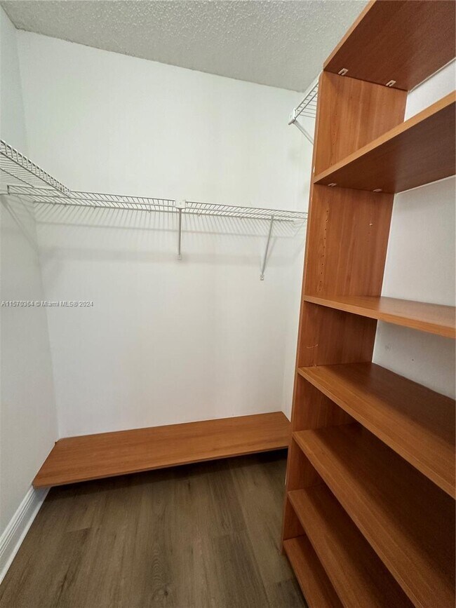 Foto del edificio - 1253 SW 46th Ave