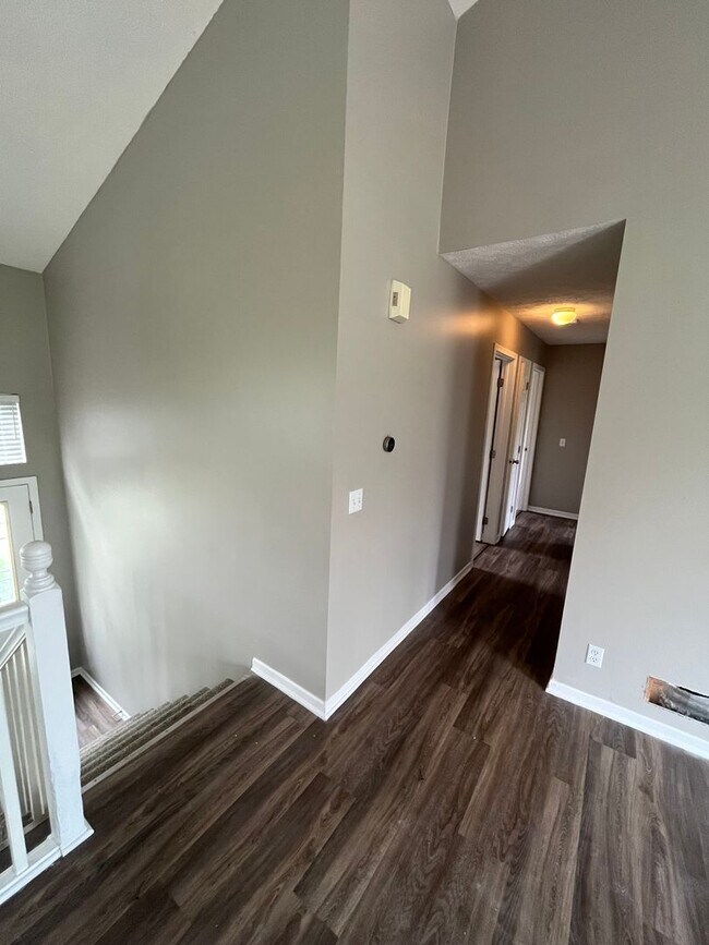 Foto del edificio - Bright & Spacious 3 Bedroom Bellevue Home!!
