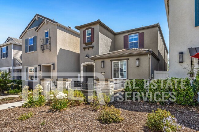 Building Photo - 3135 Blackbird Ct
