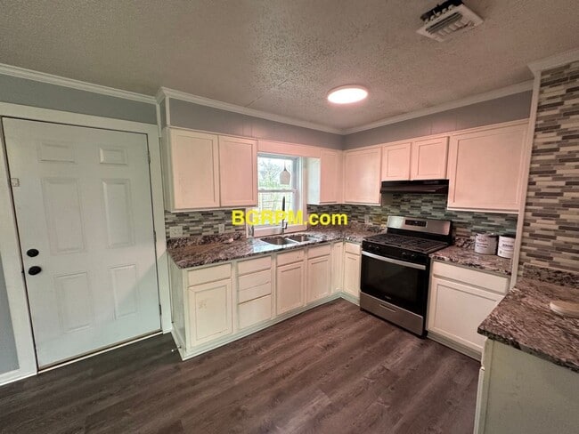 Building Photo - 2 BD 1 BA