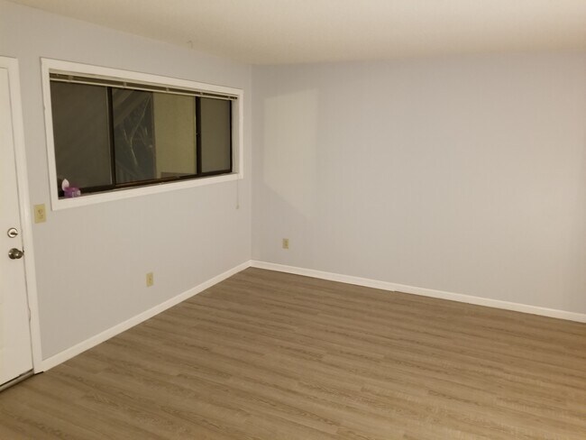 Living room - 4189 Spirea Dr
