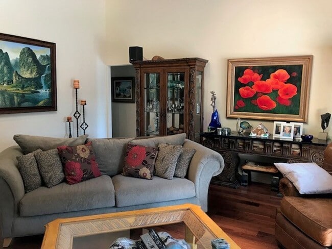 Building Photo - Fabulous N. San Marcos 3 BR 2 bath home wi...