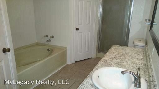 Building Photo - 7238 Elm Trail Dr