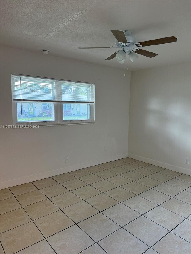 Foto del edificio - 4531 SW 32nd Ave