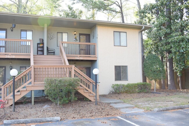 Building Photo - 3631 Saint Johns Ct