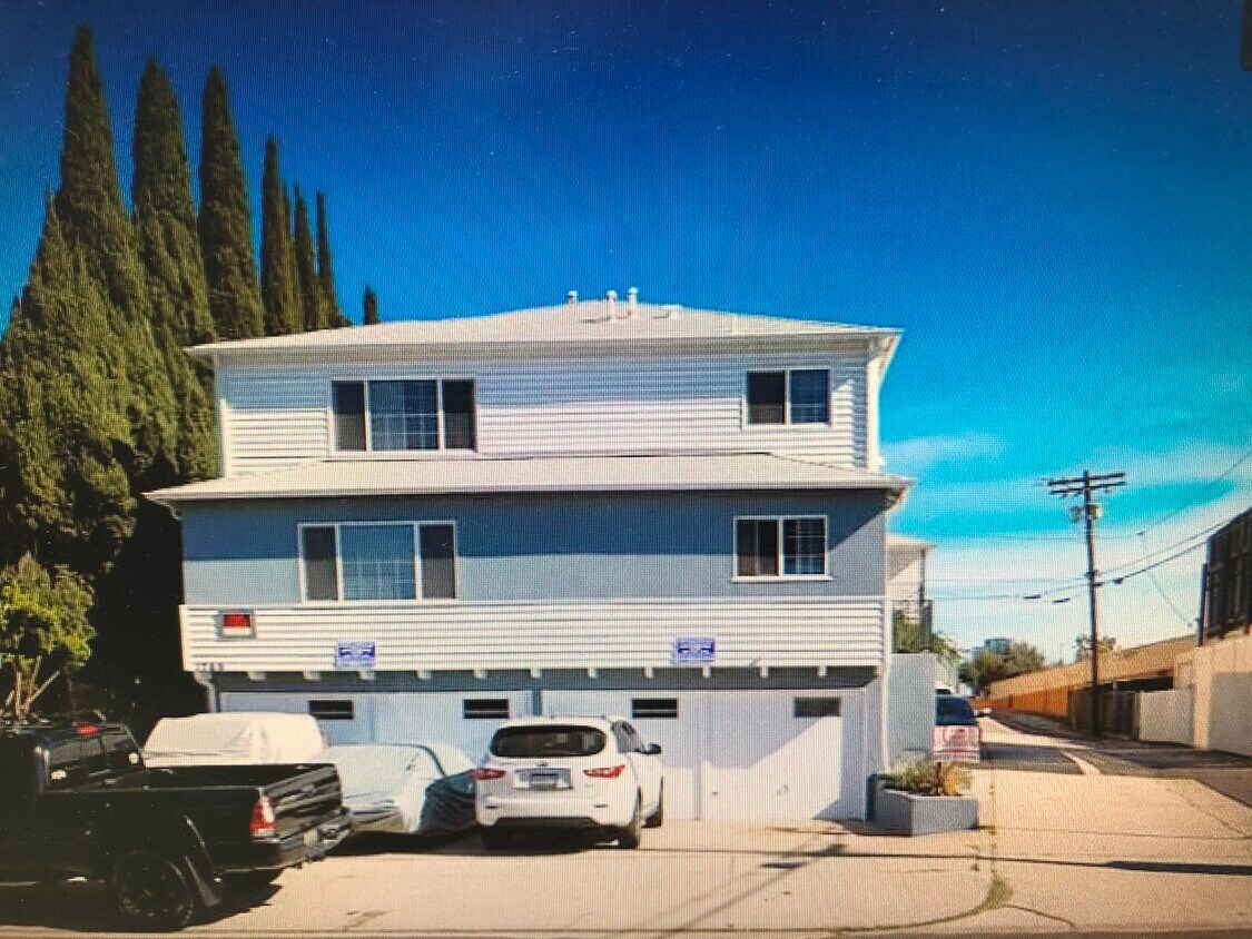 Exterior Building - 1762 Malcolm Ave