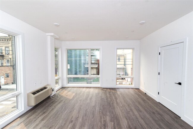Foto del edificio - 396 Summit Ave