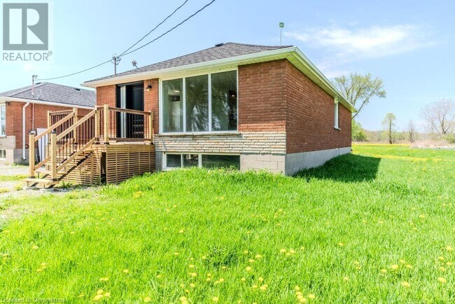 Photo du bâtiment - 1614 Victoria Ave