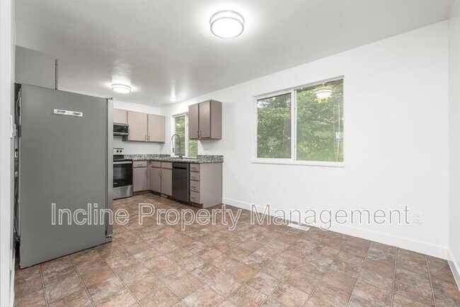 Foto del edificio - 788 N 1060 W