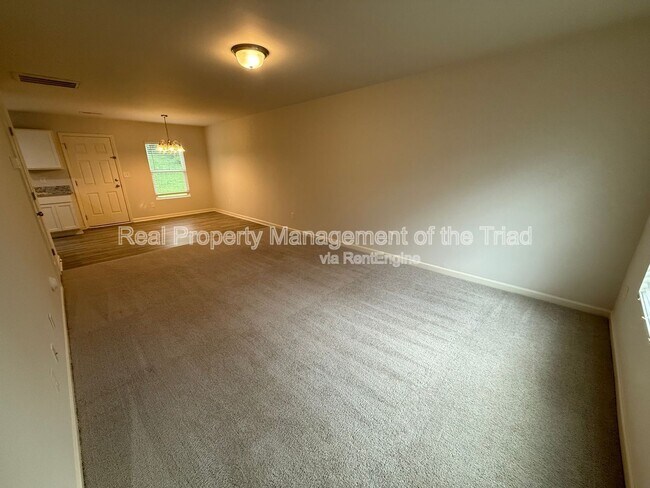 Foto del edificio - 3918 Vershire Ave