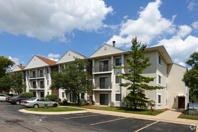 The Woodlands on Green Bay Apartments - North Chicago, IL | Apartments.com