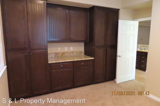 Foto del edificio - 4 br, 2.5 bath House - 46228 Yellowstone Lane