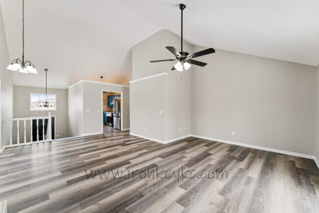 Building Photo - 6620 W 152nd St