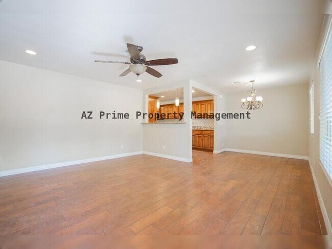 Building Photo - 3424 E Coronado Rd