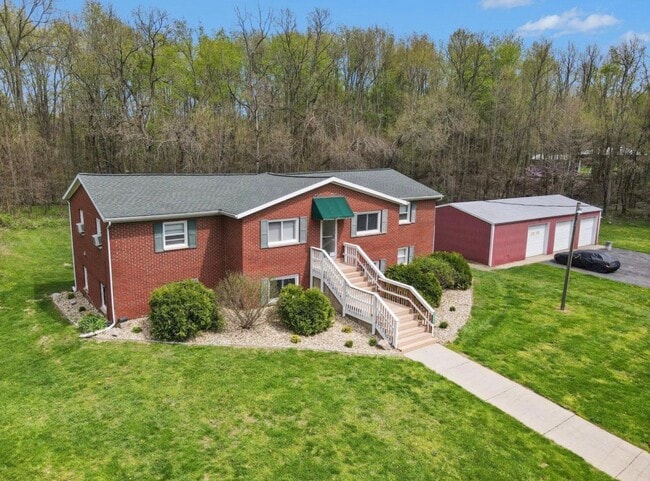 Building Photo - 10477 S Sprinkle Rd