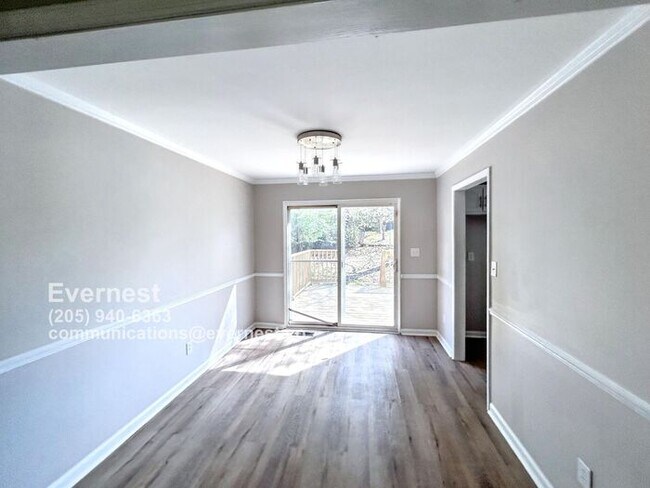 Foto del edificio - 1226 Thompson Rd