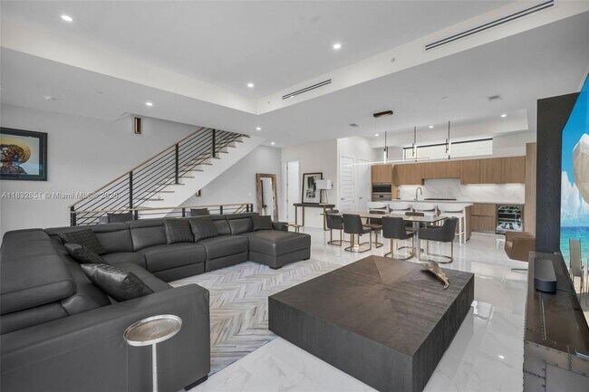 Foto del edificio - 820 NE 2nd St