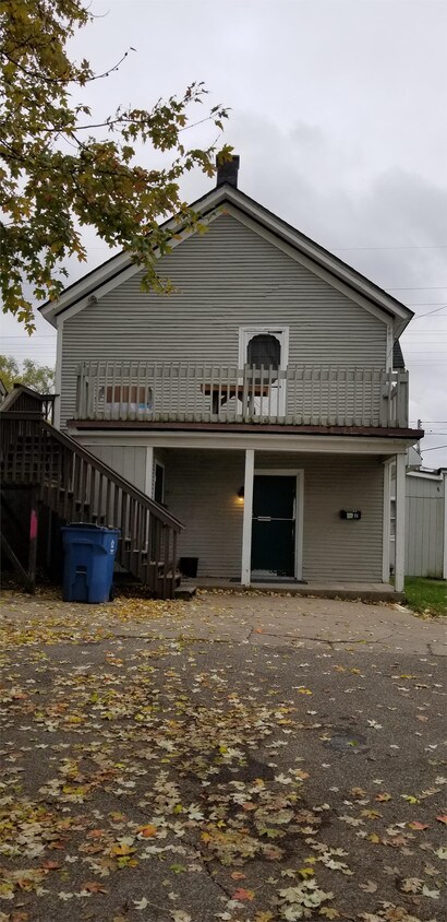 Primary Photo - 301 Cedar St NE