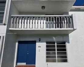 Building Photo - 17120 SW 94th Ave