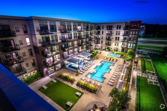 Thumbnail for High End Apartments For Rent Near Me With Smoking Areas