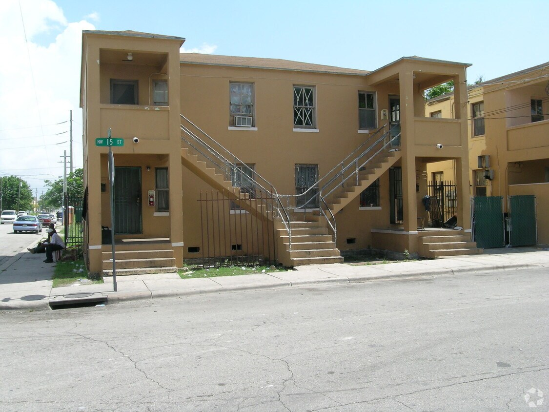 Alt View - 123-139 NW 15th St