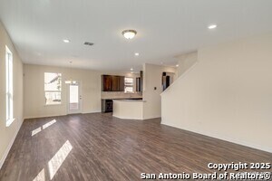 Foto del edificio - 1331 Hawk Ct