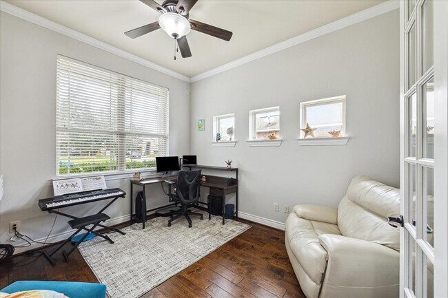 Foto del edificio - 2960 Gibbons Hill Ln