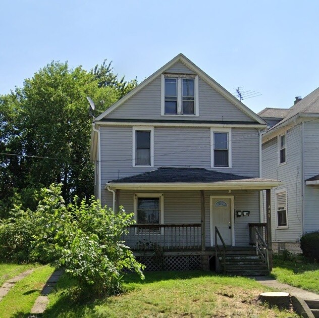 237 8th St NW, Barberton, OH 44203 House Rental in Barberton, OH