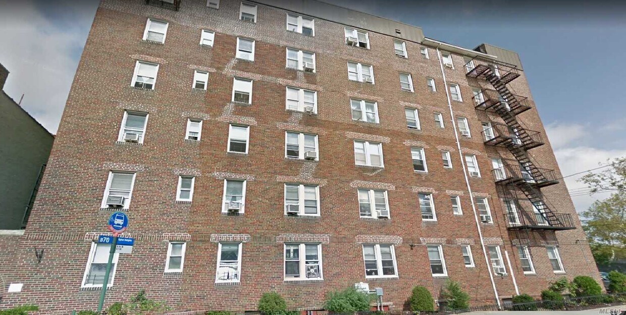 Primary Photo - 760 67th St
