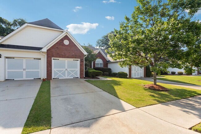 Building Photo - Luxurious Oasis at 435 City Park Dr: A Cap...