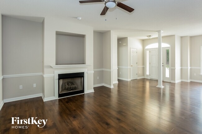 Foto del edificio - 376 Stonehaven Ct SW