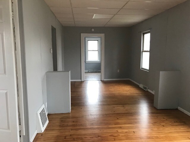 Foto del edificio - 2211 W Indiana Ave