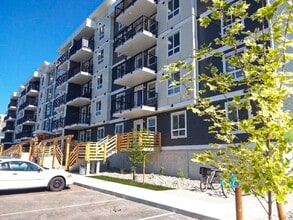 Building Photo - Willows Crossing