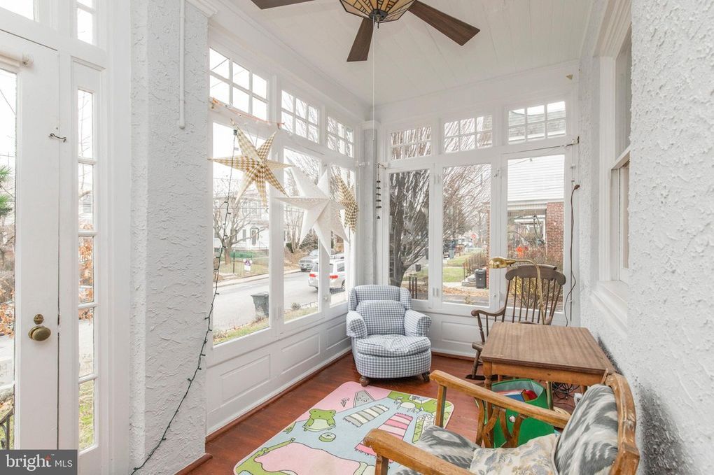 Primary Photo - 246 Iona Ave