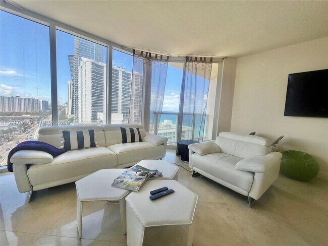 Foto del edificio - 16699 Collins Ave