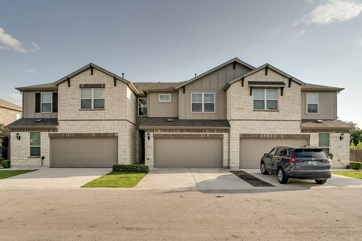 Foto principal - 505 Pearly Eye Dr