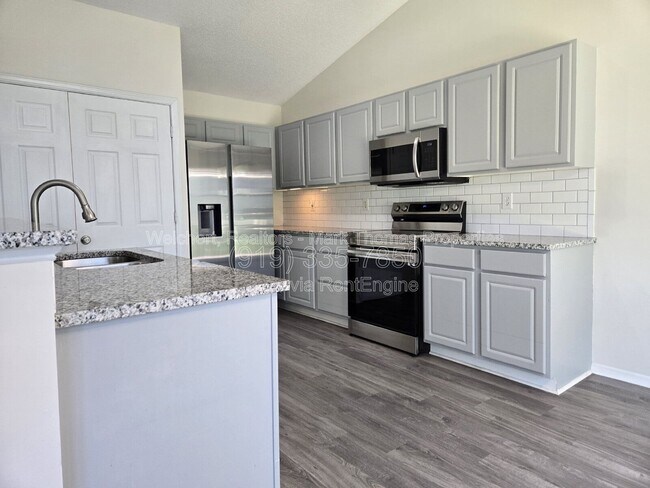 Building Photo - 6308 Saybrooke Dr