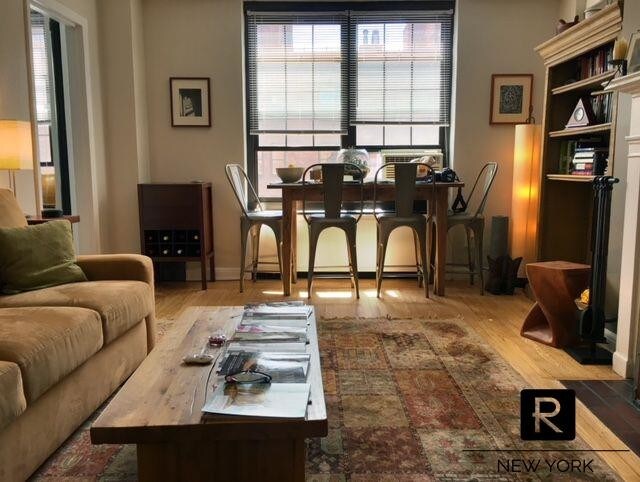 Primary Photo - 430 West 24th Street