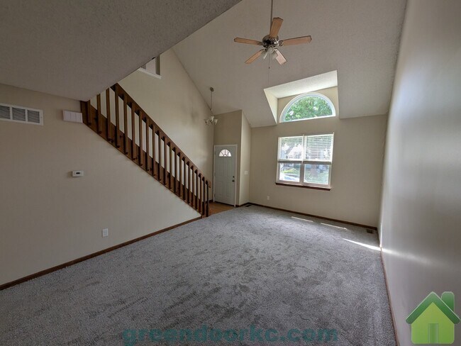 Foto del edificio - 514 Kenneth Ln