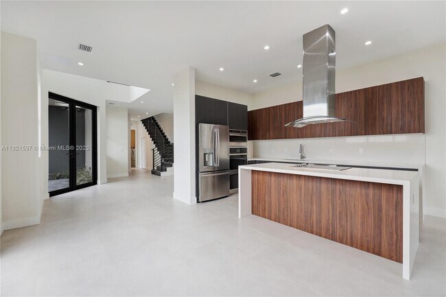 Building Photo - 3118 Elizabeth St