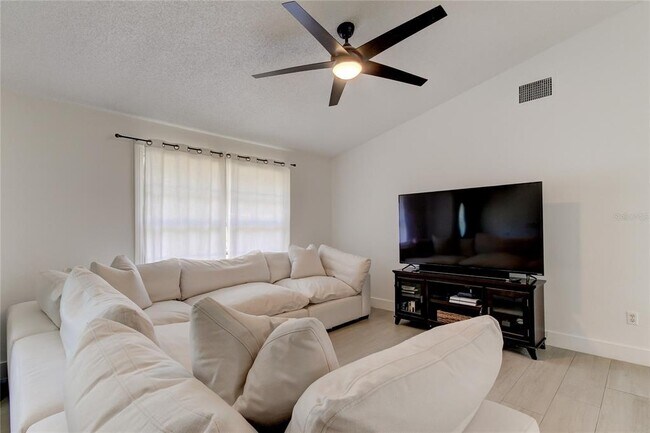 Foto del edificio - 5212 Carey Rd