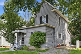 Building Photo - 507 Cherry St