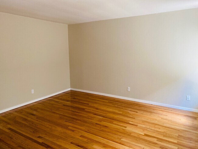 Foto del edificio - 1226 Taylor Ave N