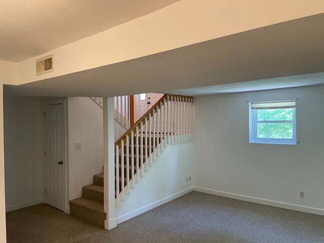 SALA DE ESTAR - 1809 Winding Hills Dr